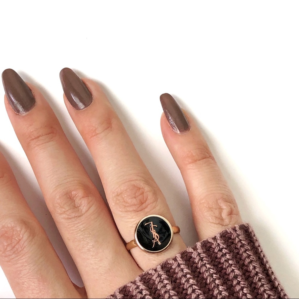 Daisy Ring - Picture 4 of 7